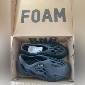 Yeezy Foamer Runners